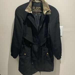 Fleet Street size gate, black and gold coat